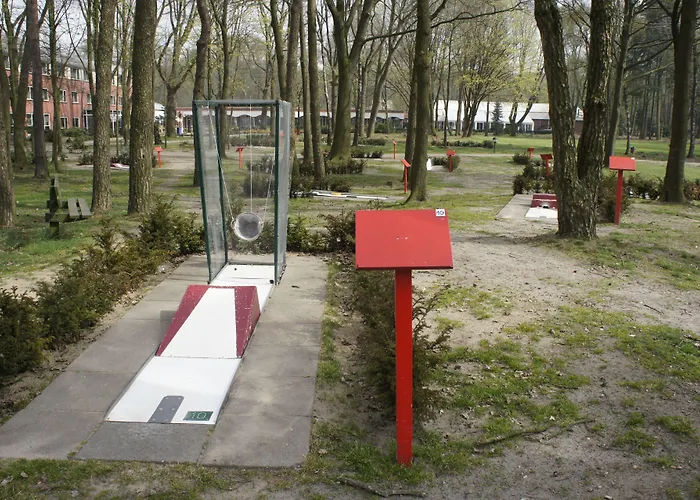 50|50 Belmont ホテル